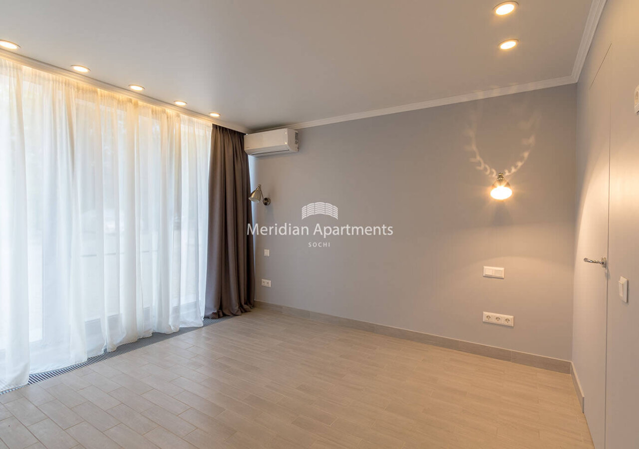 Двухуровневый апартамент 85 м²