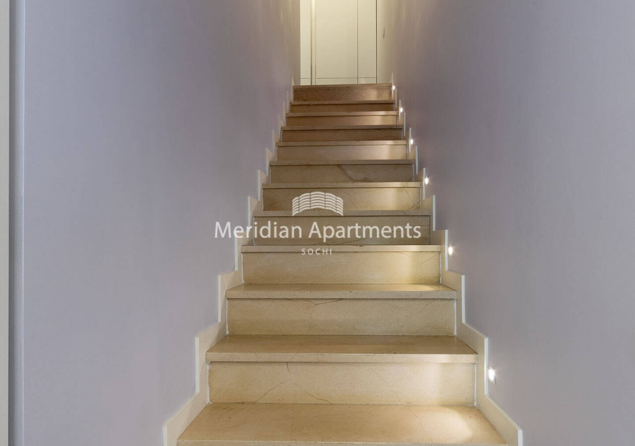 Двухуровневый апартамент 85 м²