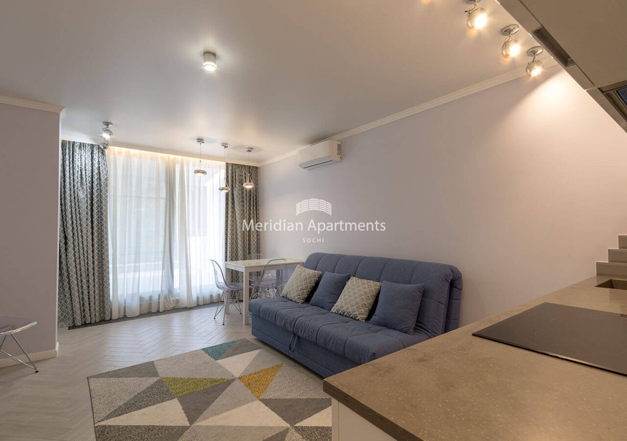 Двухуровневый апартамент 85 м²