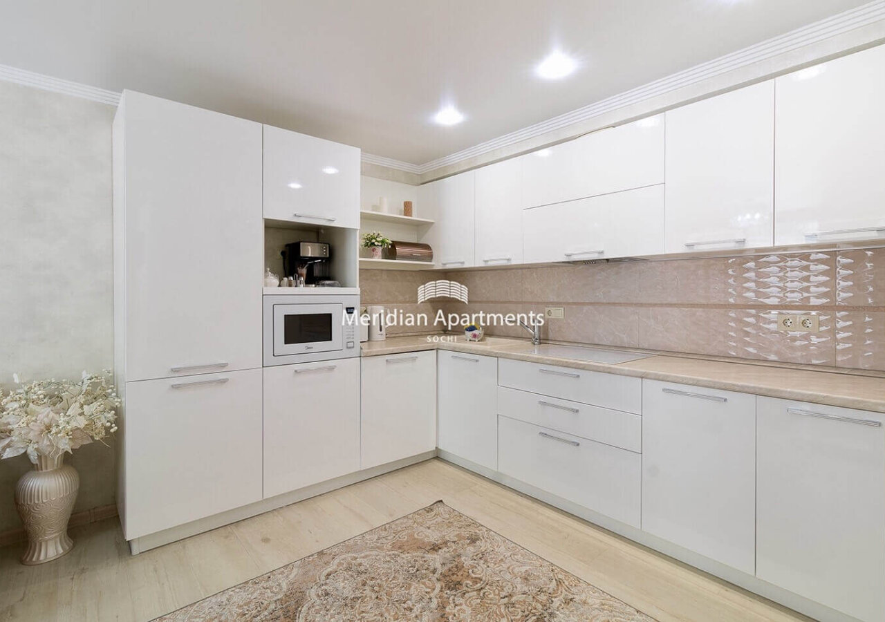 Двухуровневый апартамент 77 м²