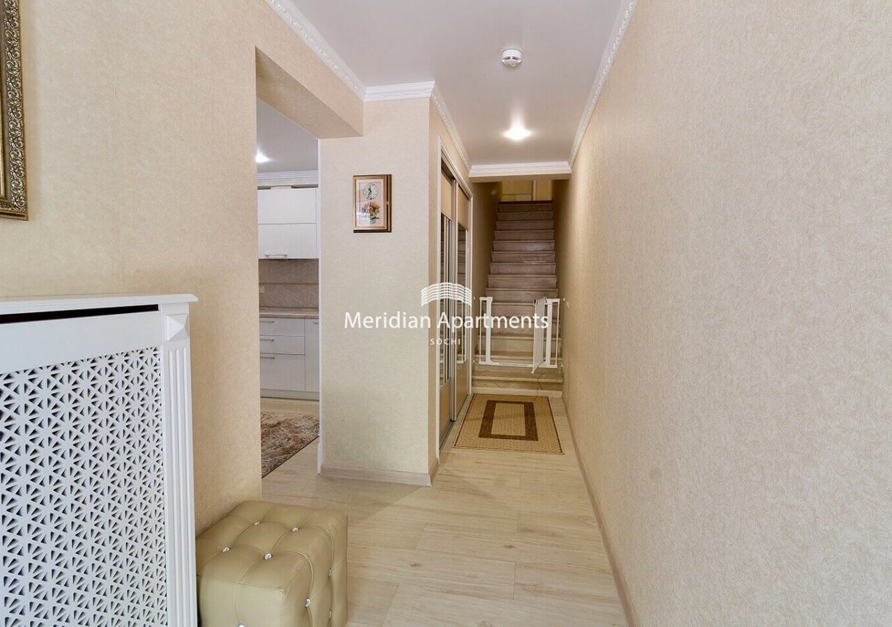 Двухуровневый апартамент 77 м²