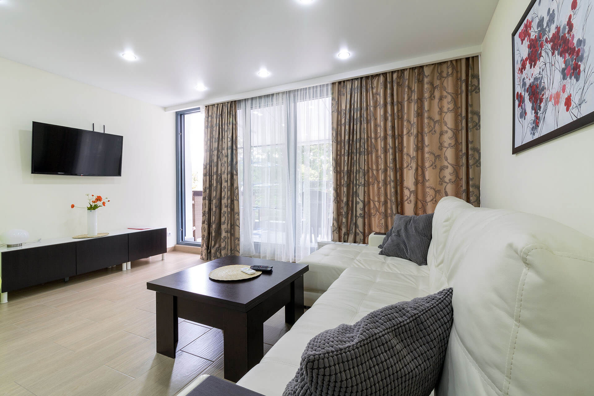 Купить двухэтажный апартамент в Сочи