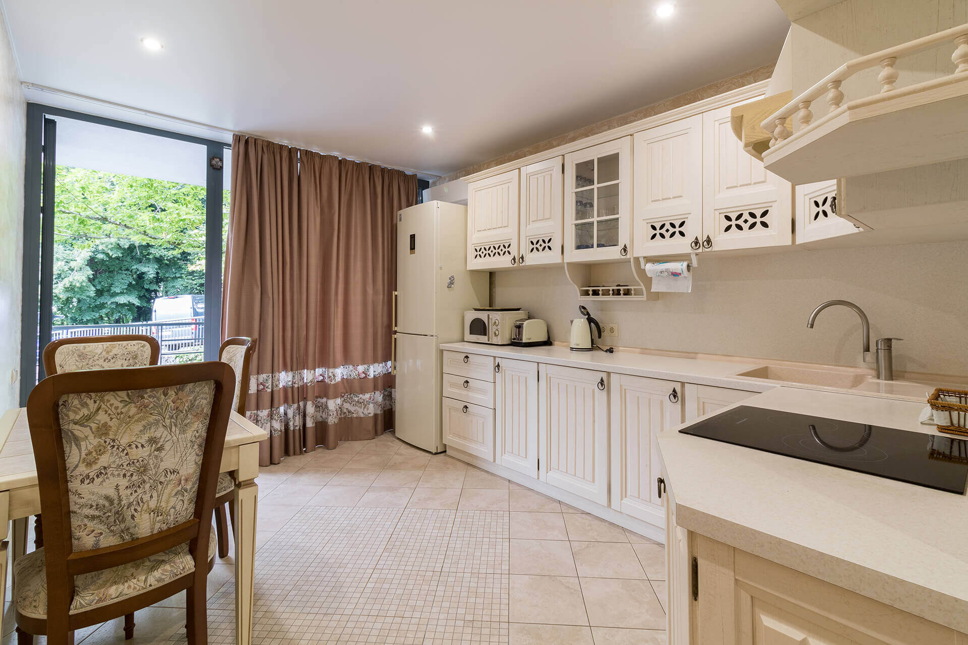 2 комнатный апартамент 70 м². Апартаменты Меридиан Сочи.